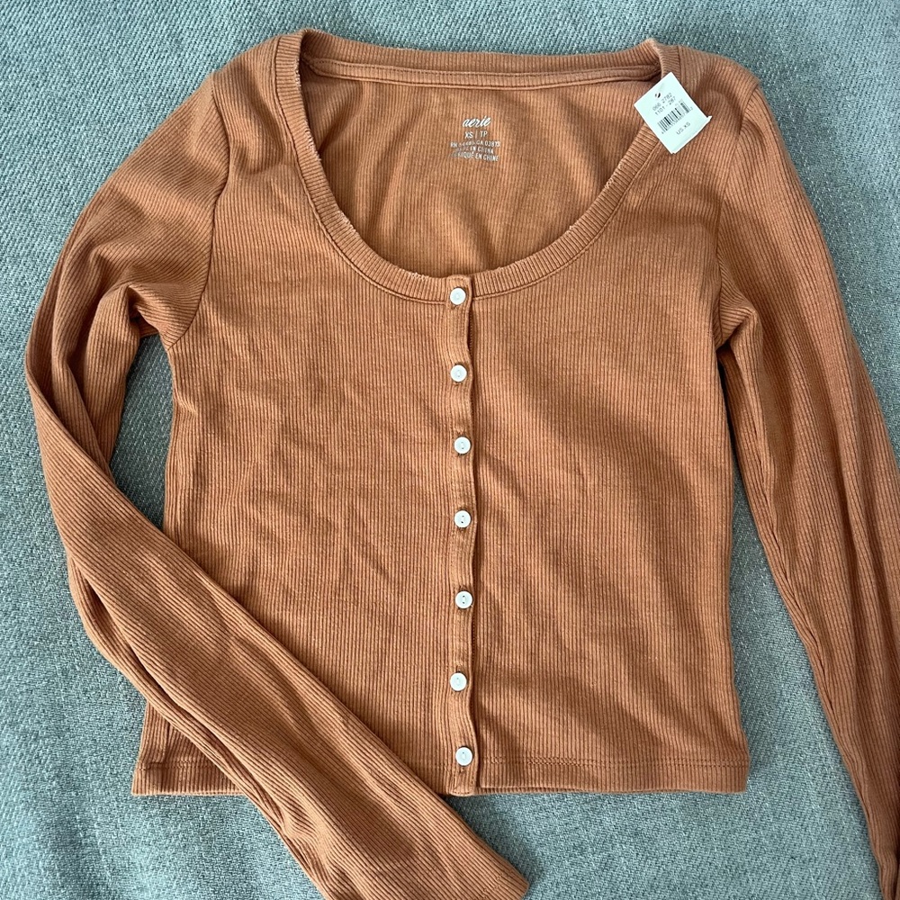 Super cute aerie top! Never worn!!